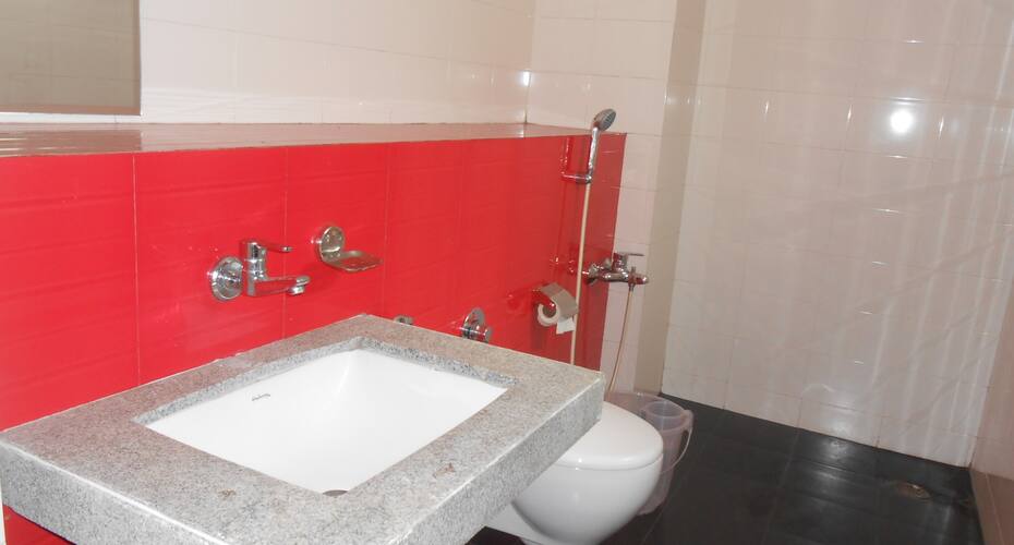 Hotel Edassery Tower, Thodupuzha 3